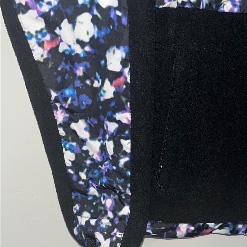 Floral Patterned Jacket - Picture 4 of 7